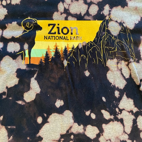Black Medium Zion Nation Park T-Shirt - Picture 2 of 3
